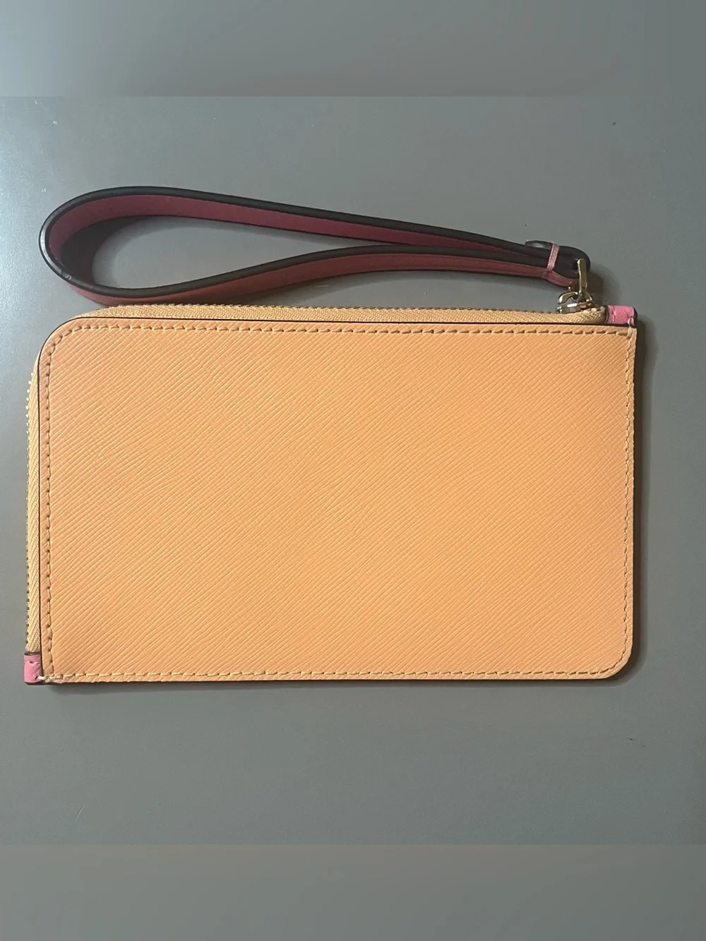 Kate Spade New York Saffiano Leather Zip Wristlet Two-Tone Coral & Orange EUC